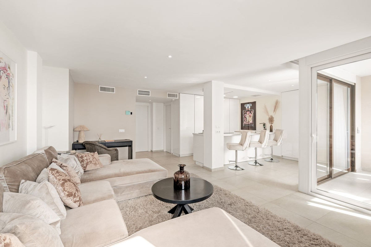 d22b2aa8570df92e626c25a579bbb72e - 10