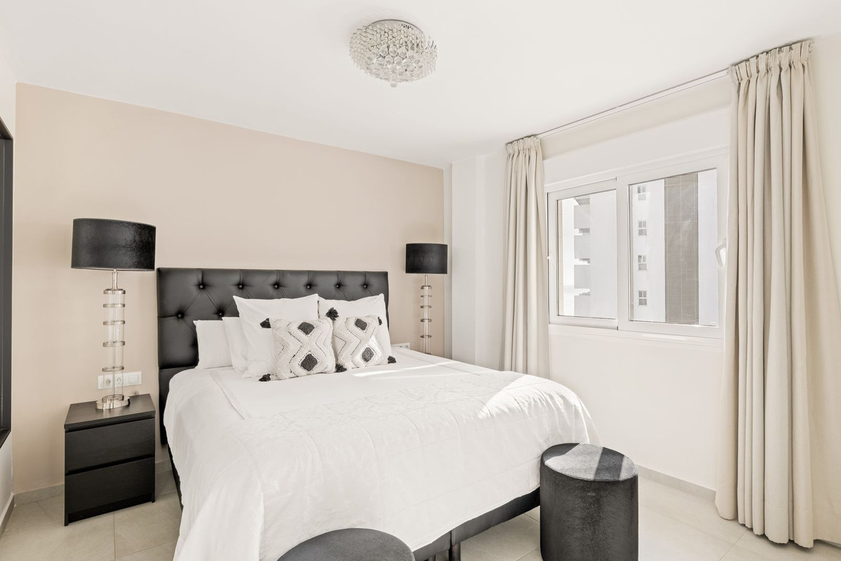 d22b2aa8570df92e626c25a579bbb72e - 16