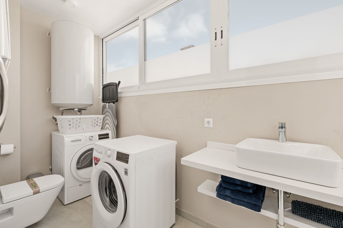 d22b2aa8570df92e626c25a579bbb72e - 21