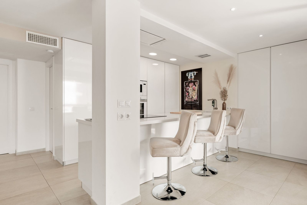 d22b2aa8570df92e626c25a579bbb72e - 7