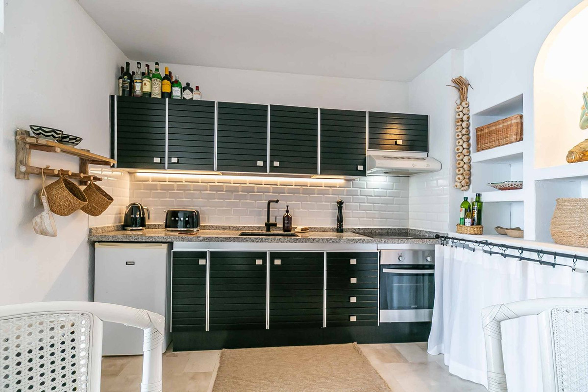 d2abe34c92cf0b94c308a817513a6e0b - 15