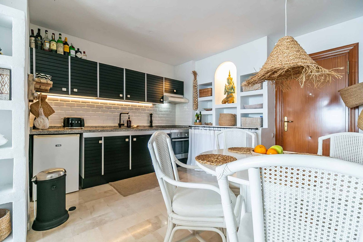 d2abe34c92cf0b94c308a817513a6e0b - 17