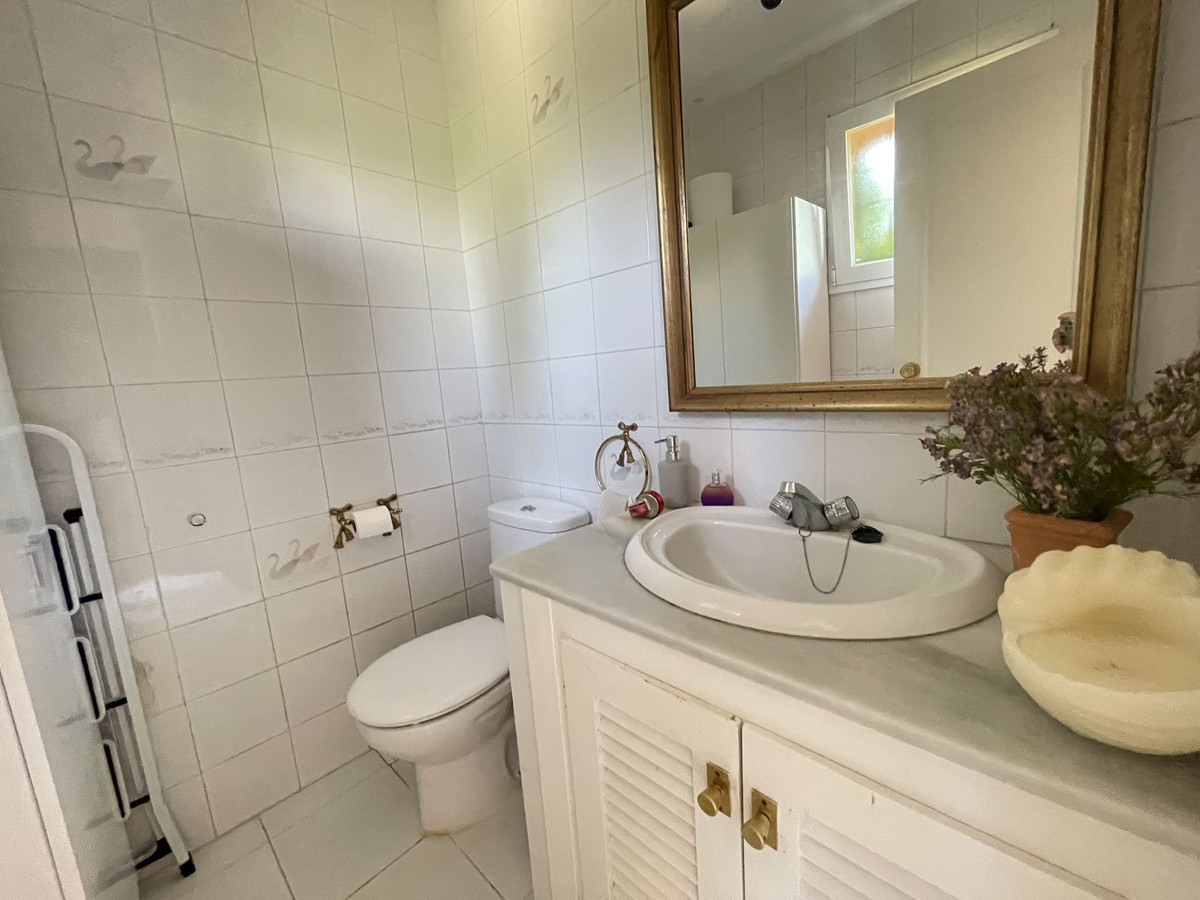 d2cbee31f981ff4113199acf73e89b62 - 11