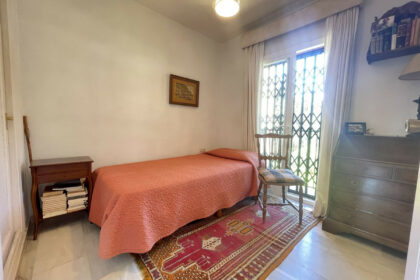 d2cbee31f981ff4113199acf73e89b62 - 12