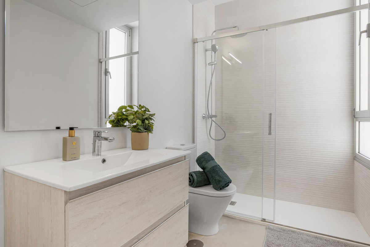 efb9623e201b775d6a97696d4dd117aa - 15