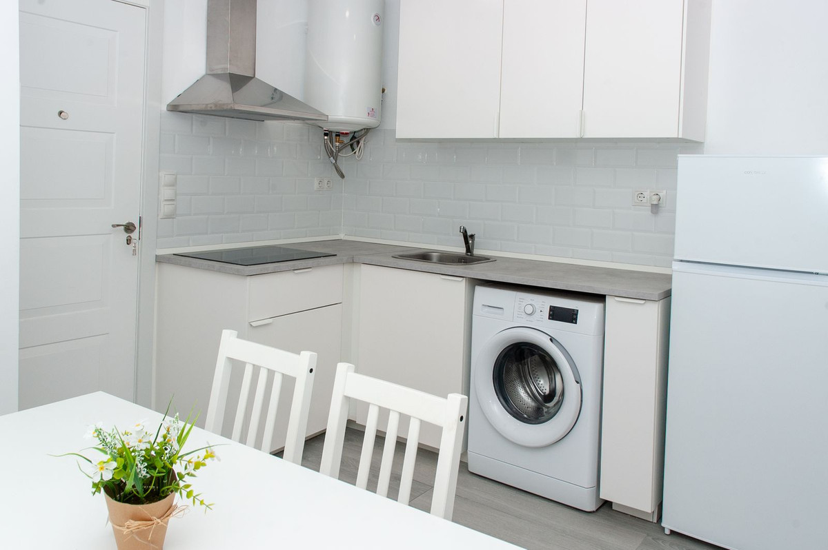 f77d9bc7157200e5975355fed1edd4e4 - 10