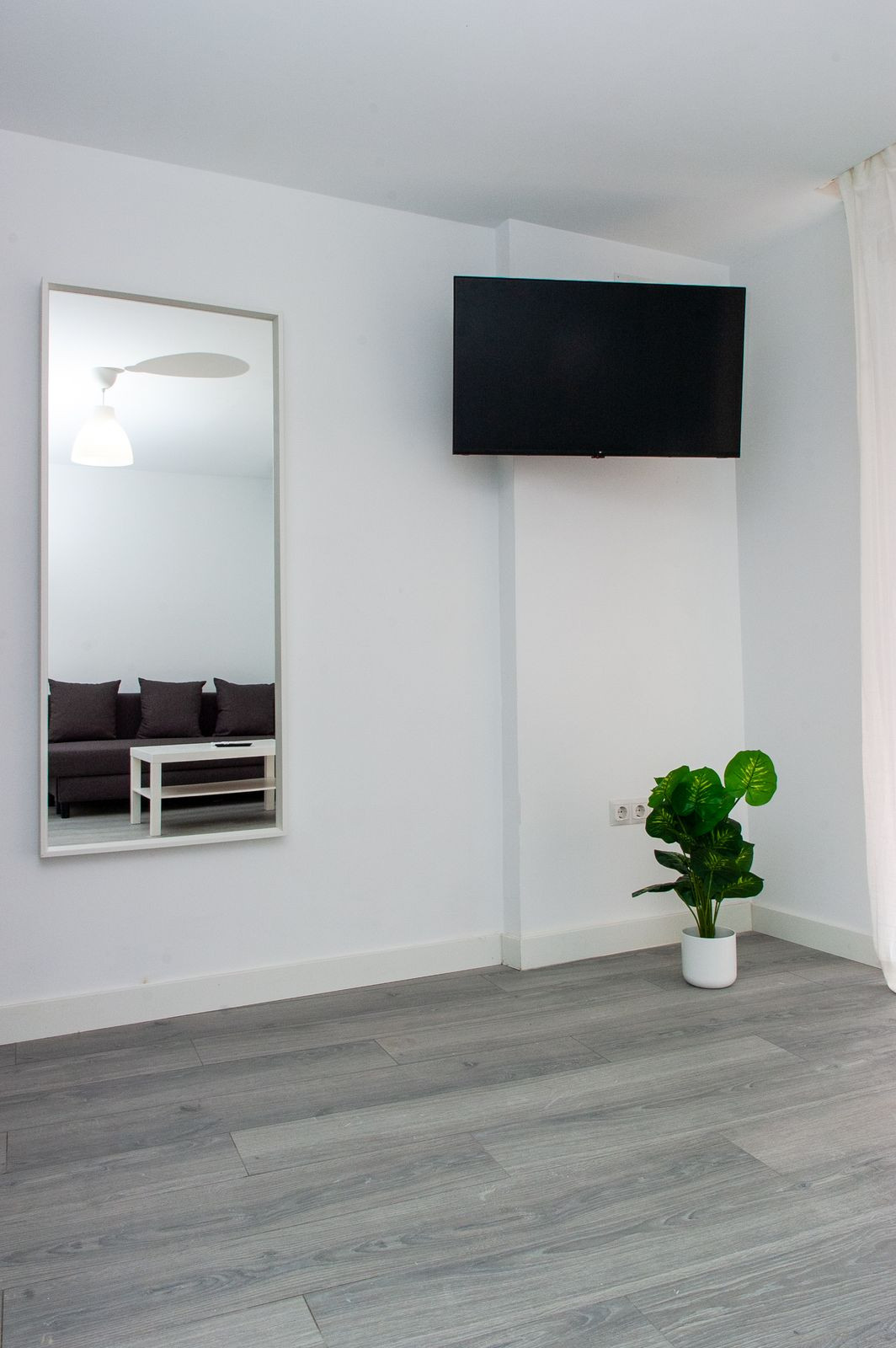 f77d9bc7157200e5975355fed1edd4e4 - 18