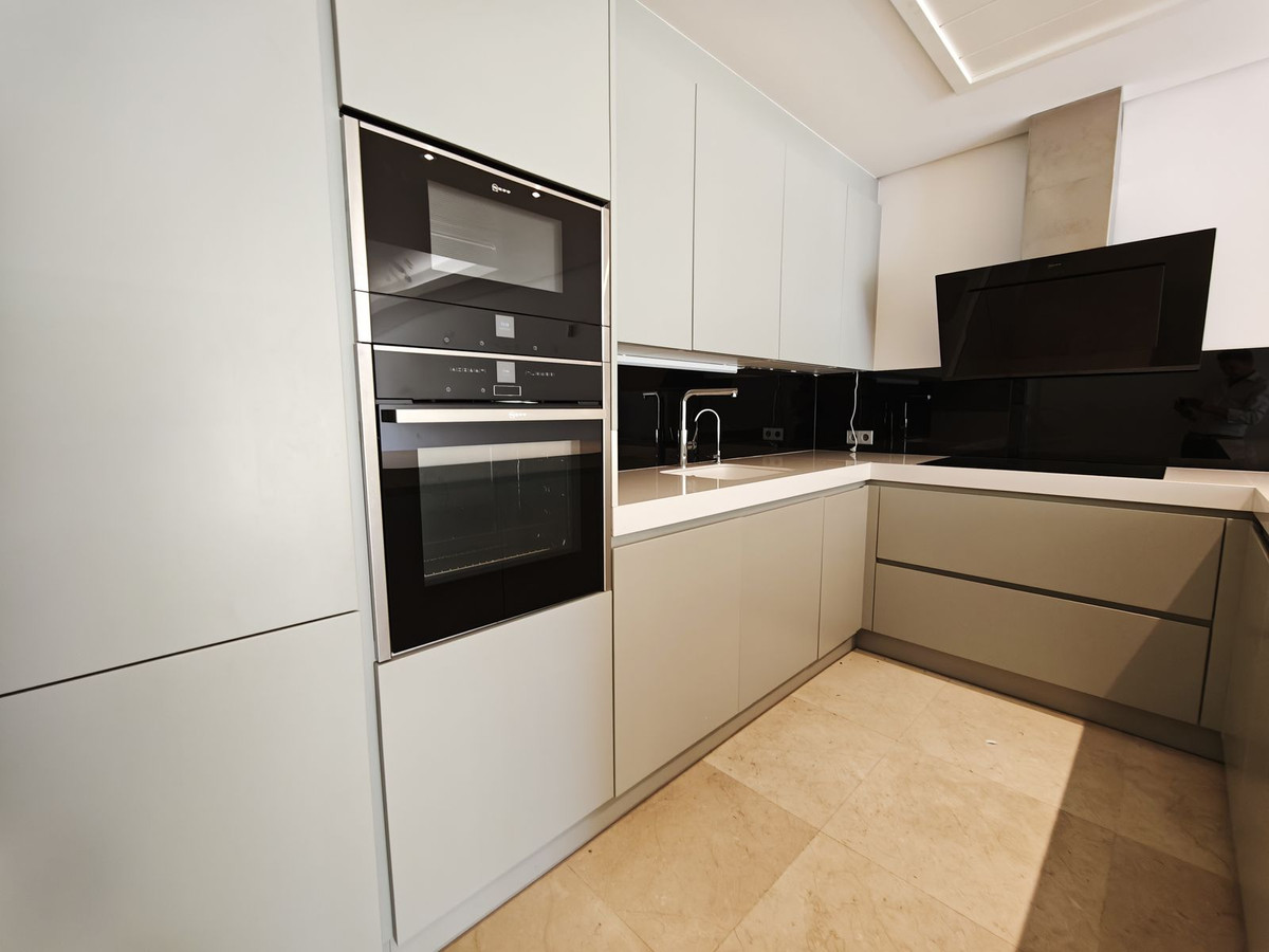 f7f22e0050ab21396efc59177cdbad25 - 11