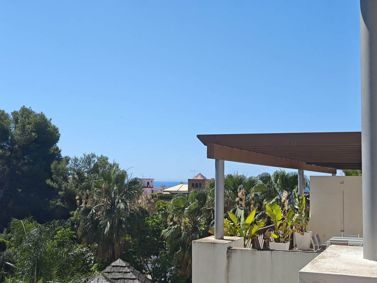 f7f22e0050ab21396efc59177cdbad25 - 14