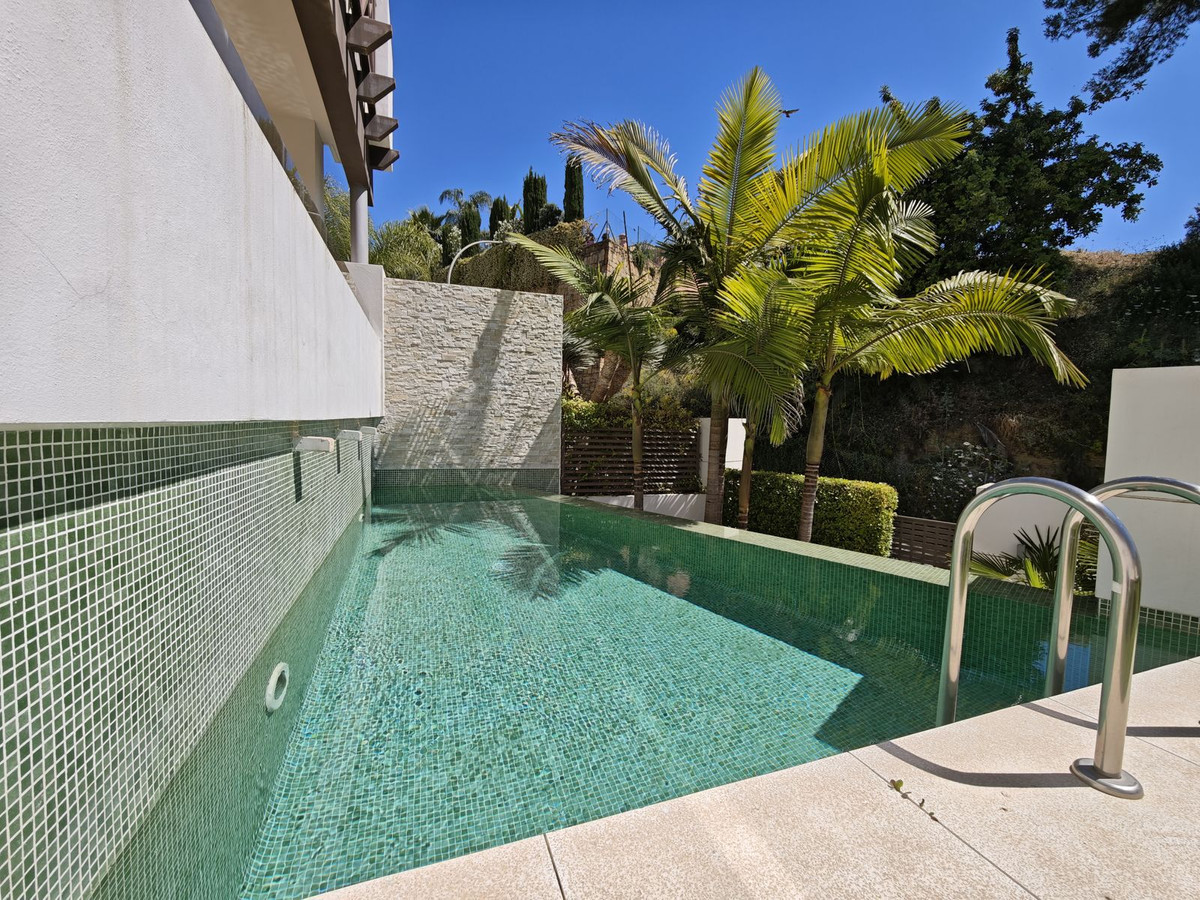 f7f22e0050ab21396efc59177cdbad25 - 3