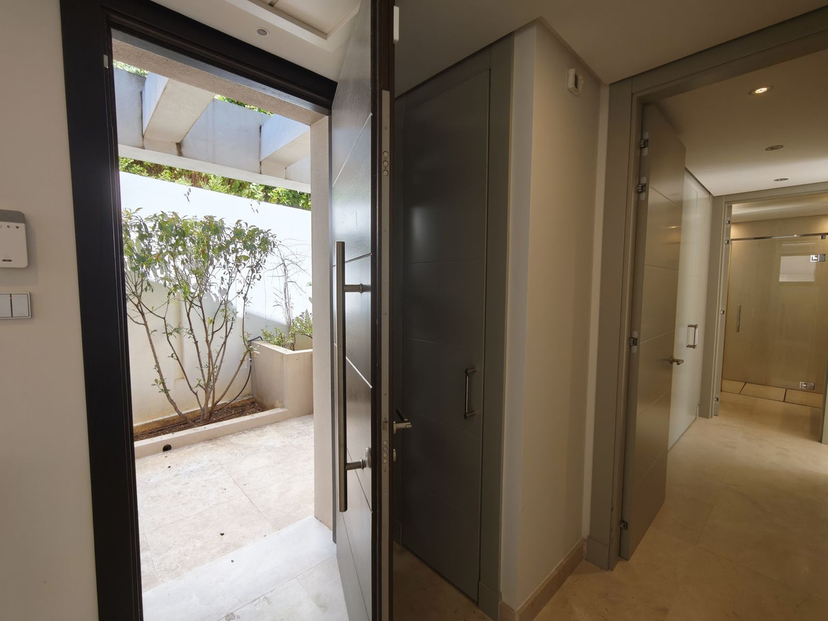 f7f22e0050ab21396efc59177cdbad25 - 34