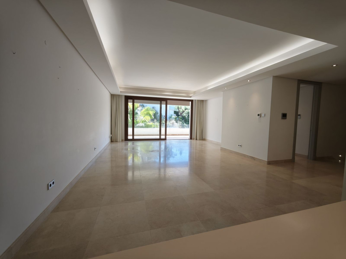 f7f22e0050ab21396efc59177cdbad25 - 37