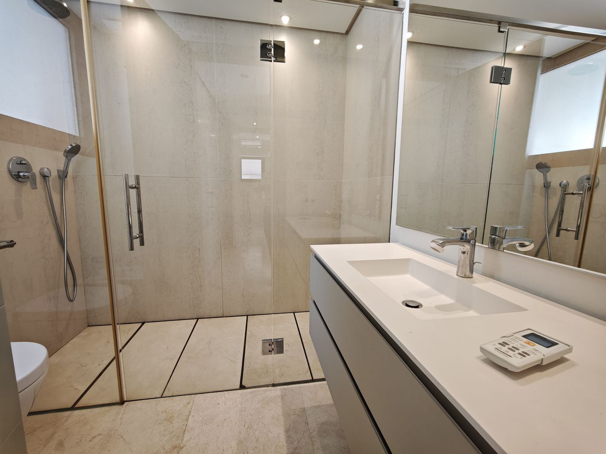 f7f22e0050ab21396efc59177cdbad25 - 46