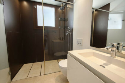 f7f22e0050ab21396efc59177cdbad25 - 47