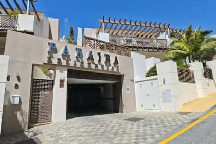 f7f22e0050ab21396efc59177cdbad25 - 53