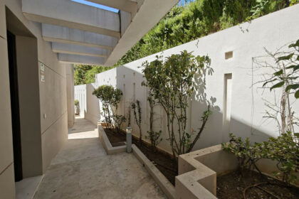 f7f22e0050ab21396efc59177cdbad25 - 9