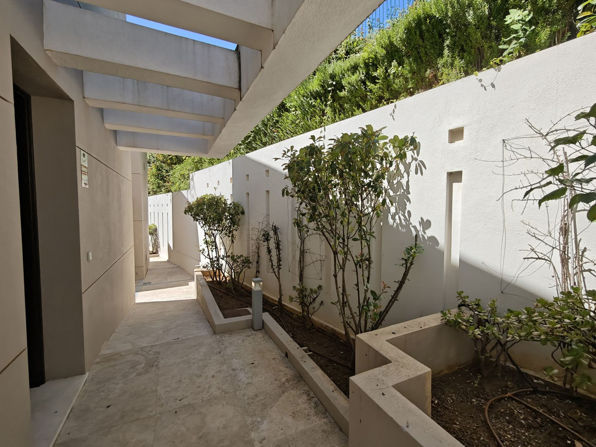 f7f22e0050ab21396efc59177cdbad25 - 9