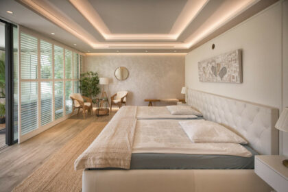 faca03f601d0a155a2b109df1db82592 - 13