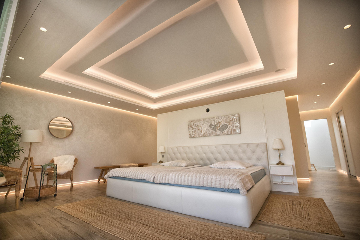 faca03f601d0a155a2b109df1db82592 - 19