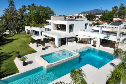 faca03f601d0a155a2b109df1db82592 - 29