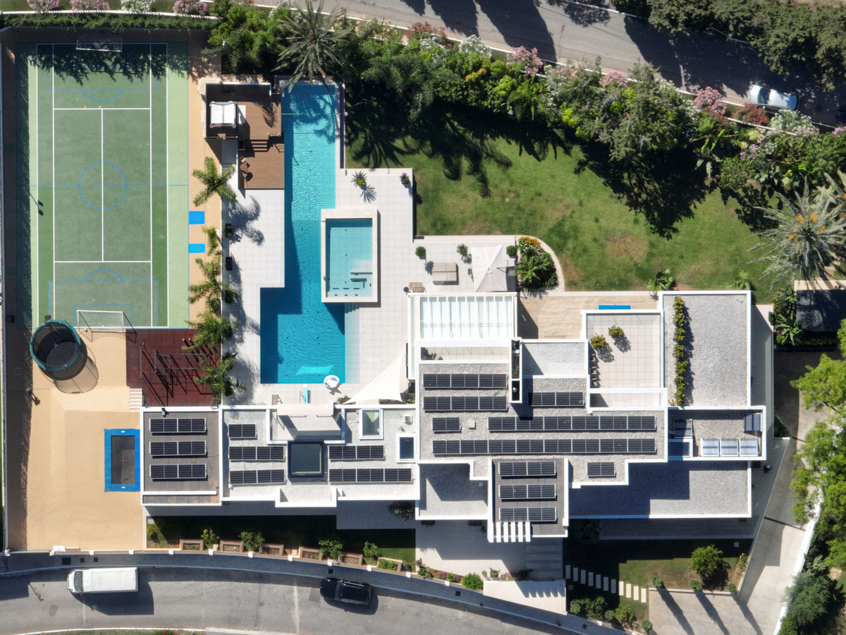 faca03f601d0a155a2b109df1db82592 - 40