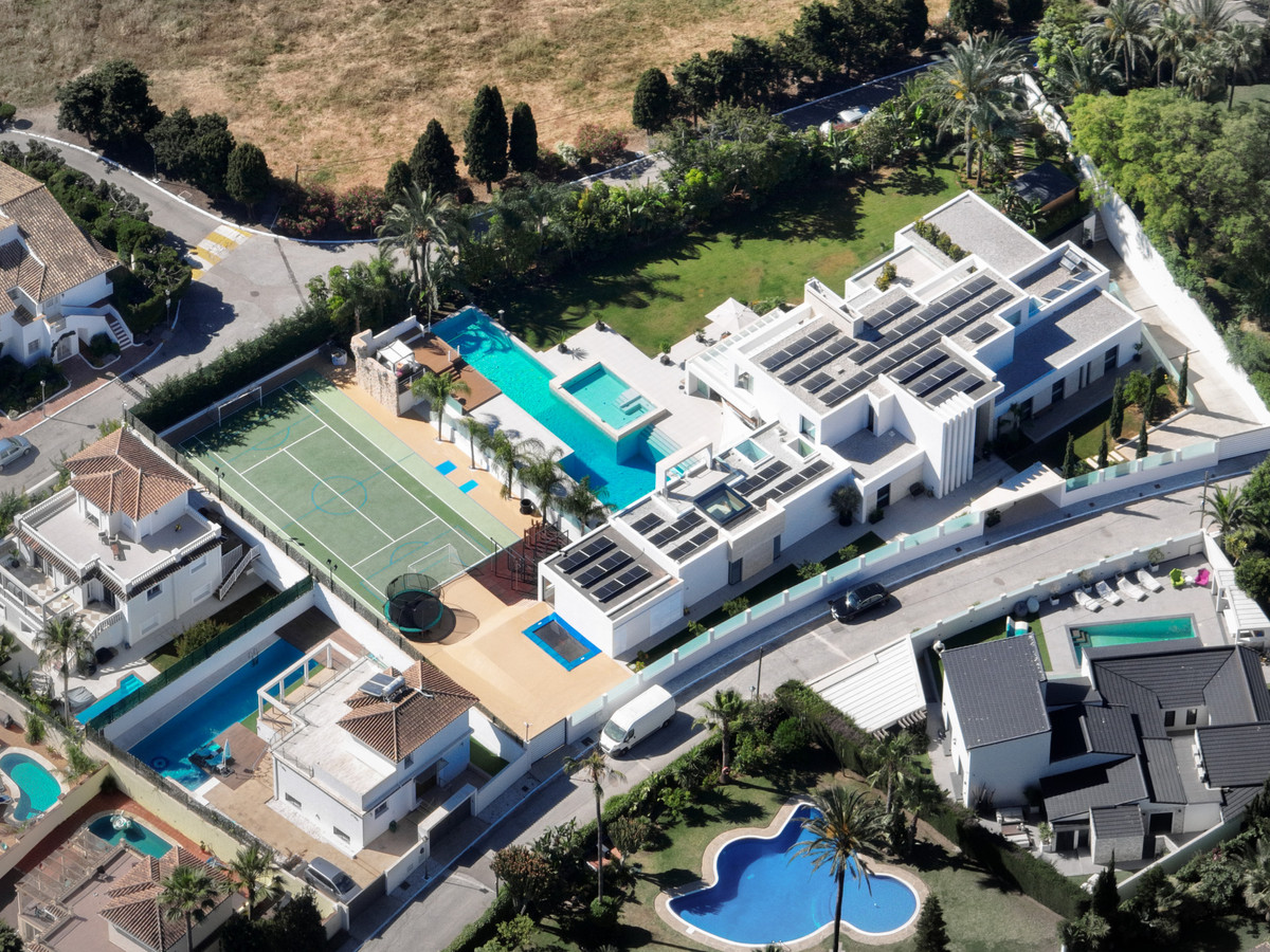 faca03f601d0a155a2b109df1db82592 - 42