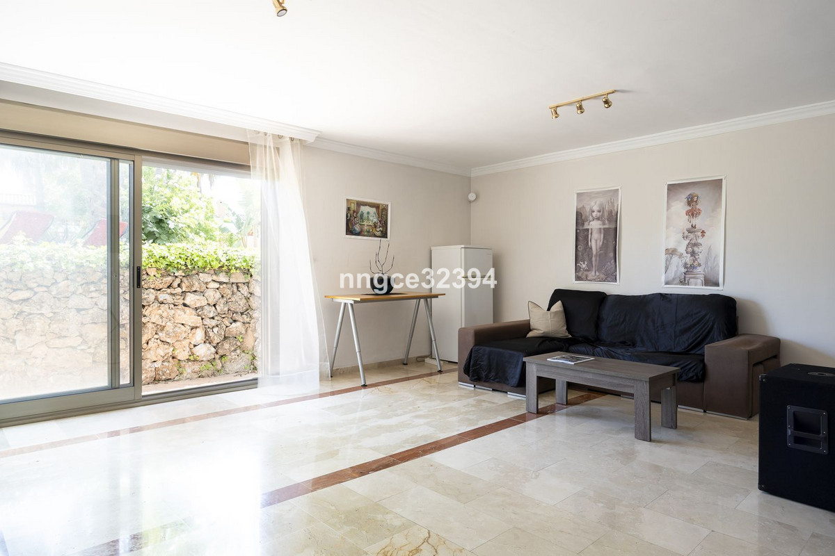 16a685289068635d4a4d9c935dea4e13 - 25