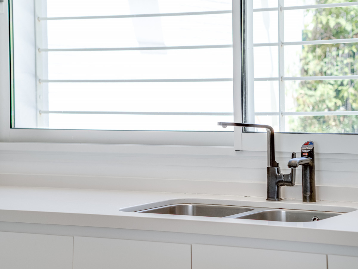 1947e143d1147318547833de0a4009d4 - 13