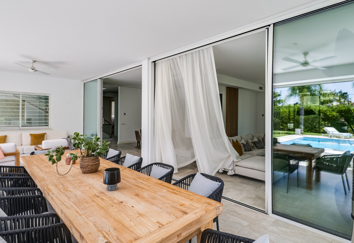 1947e143d1147318547833de0a4009d4 - 25