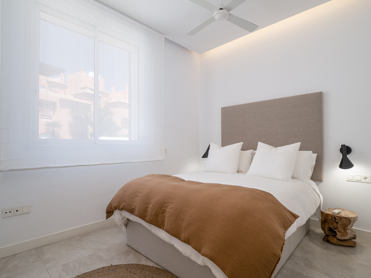 1947e143d1147318547833de0a4009d4 - 33