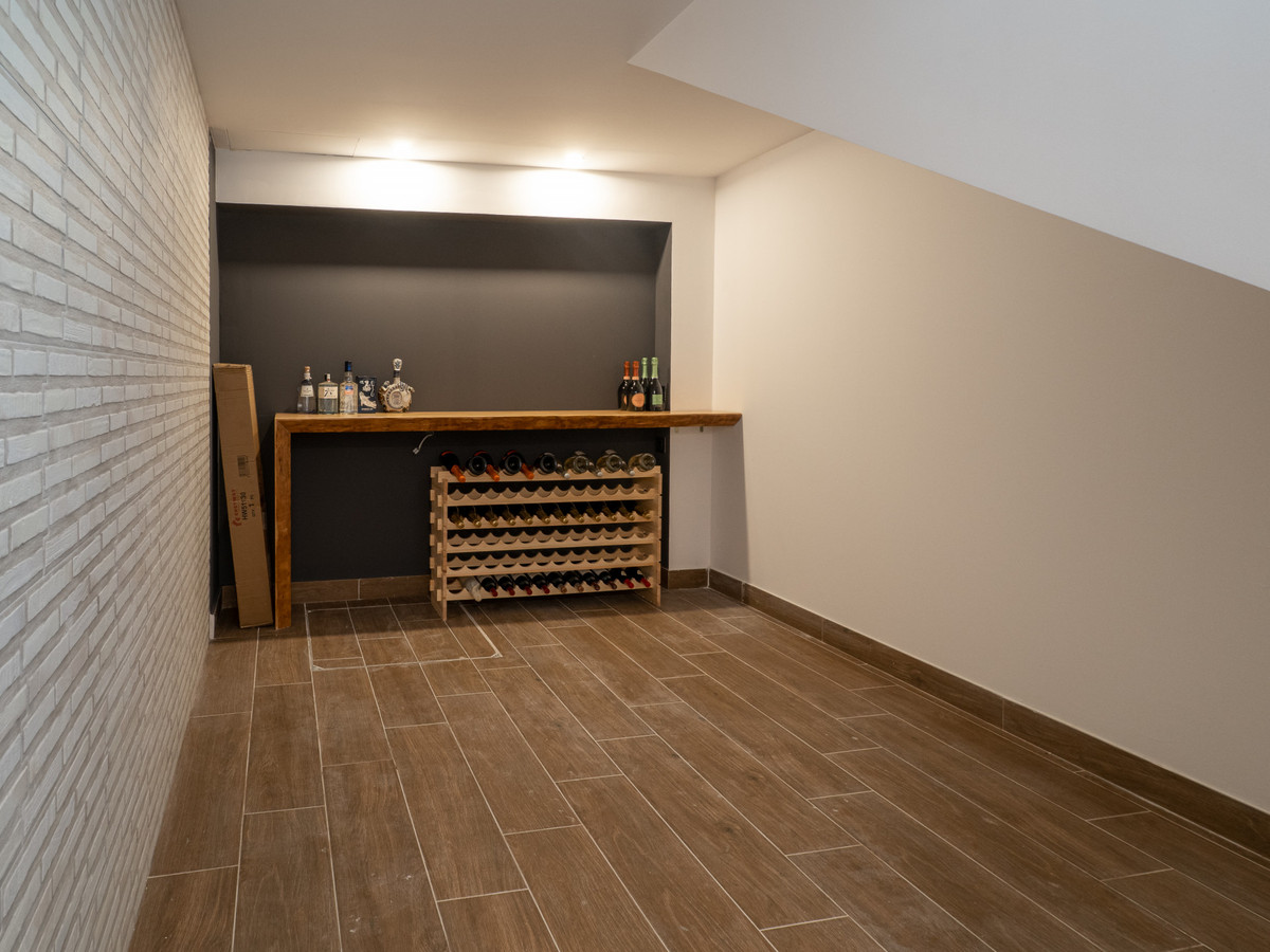 1947e143d1147318547833de0a4009d4 - 37