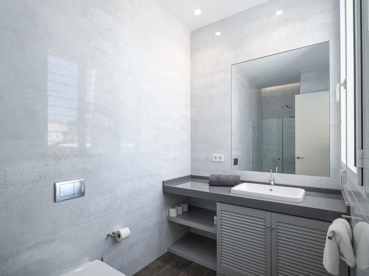 1947e143d1147318547833de0a4009d4 - 38