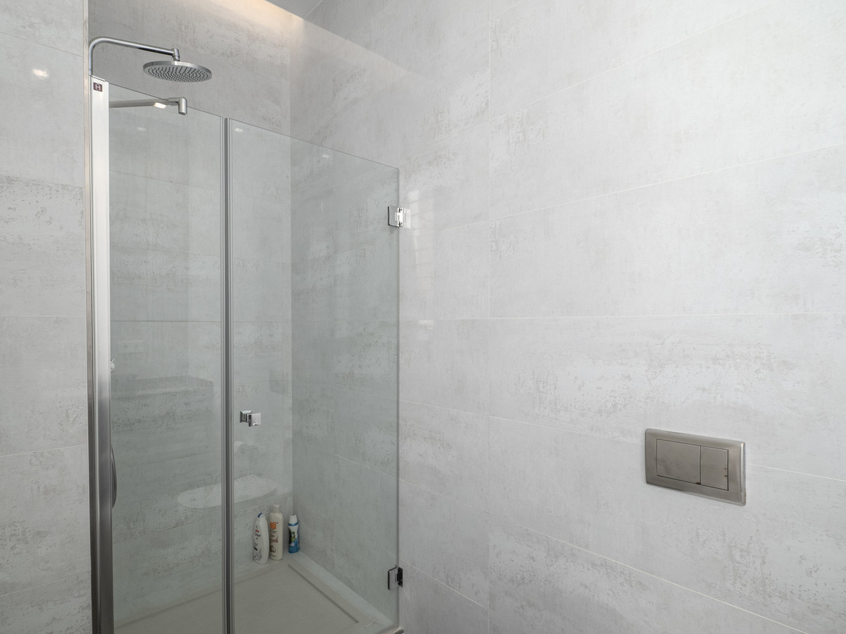 1947e143d1147318547833de0a4009d4 - 47