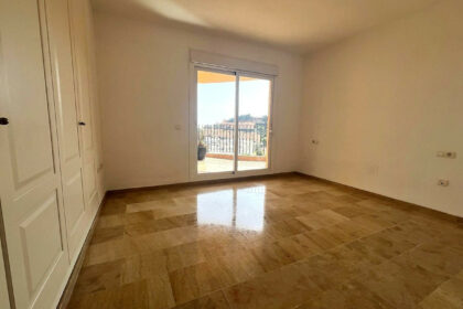 248e241c44c5eadc5bad14dbc5e5ff32 - 18