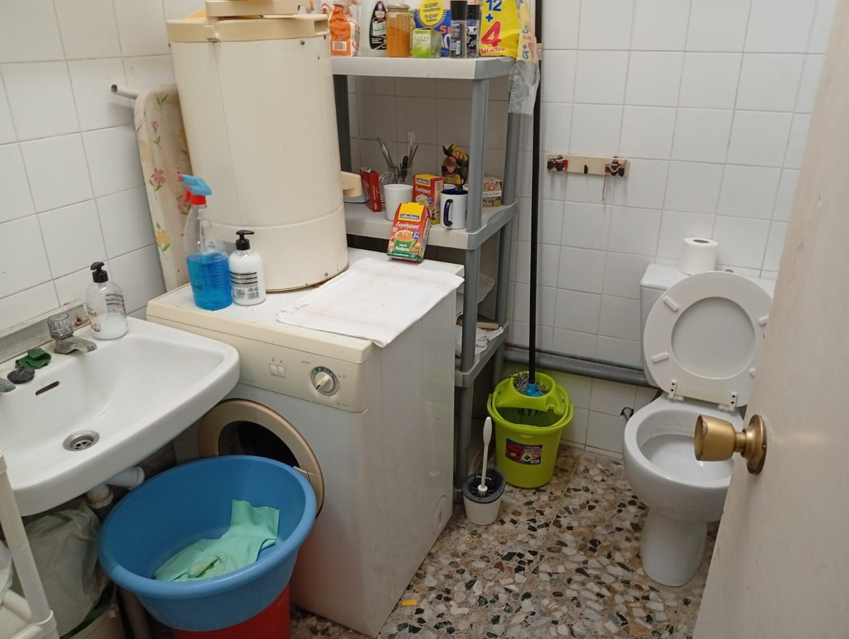 2ee8f0bbc44be1eac006e9d4b6f01cdb - 13