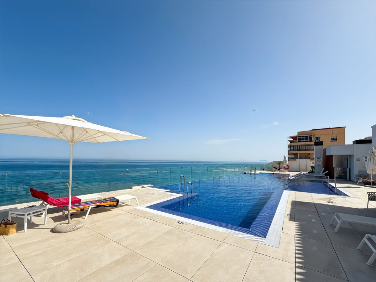 37b8a706f69845504ea222928a113613 - 1