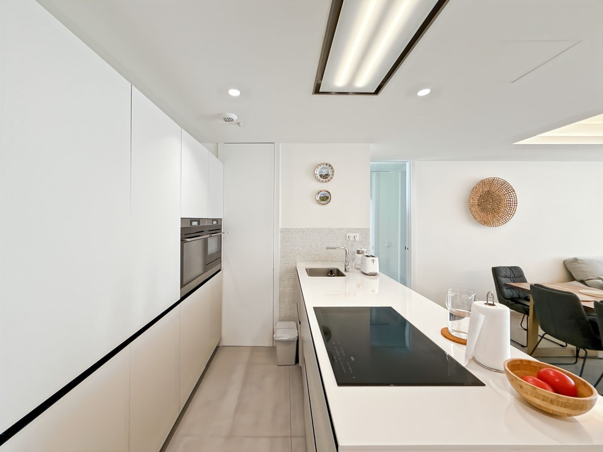 37b8a706f69845504ea222928a113613 - 12