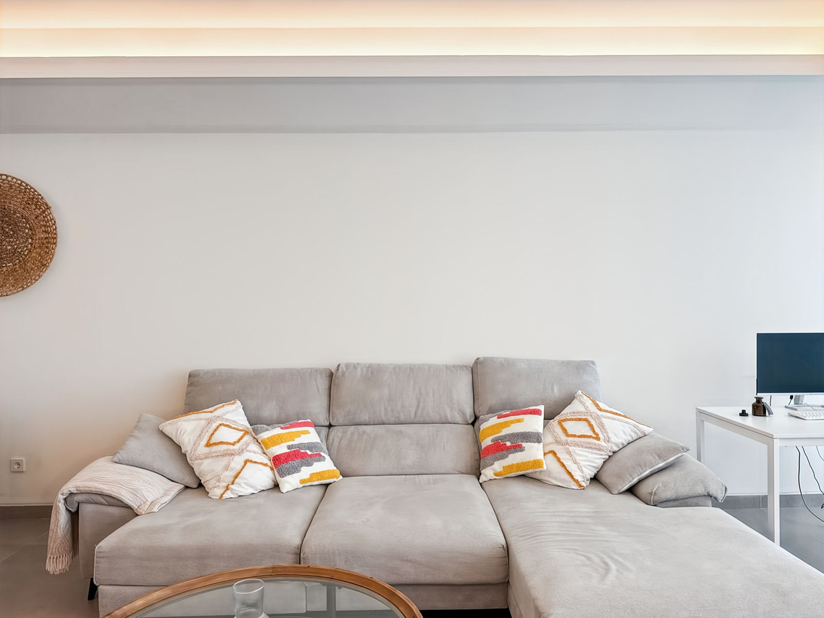 37b8a706f69845504ea222928a113613 - 19