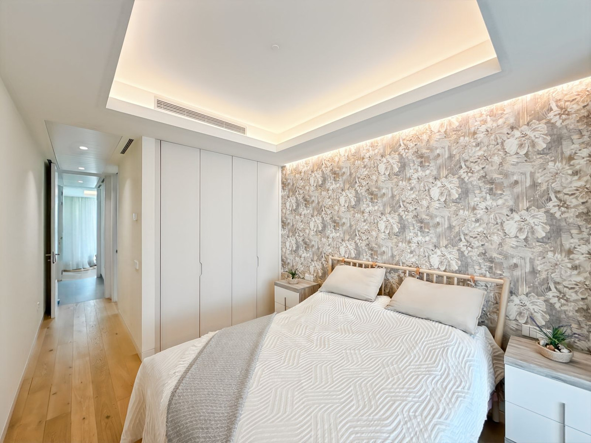 37b8a706f69845504ea222928a113613 - 30