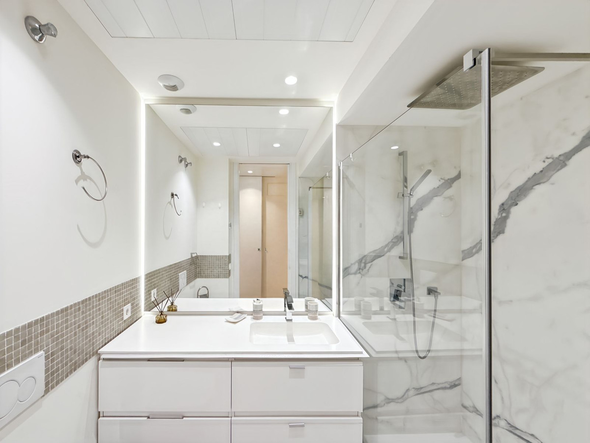 37b8a706f69845504ea222928a113613 - 33