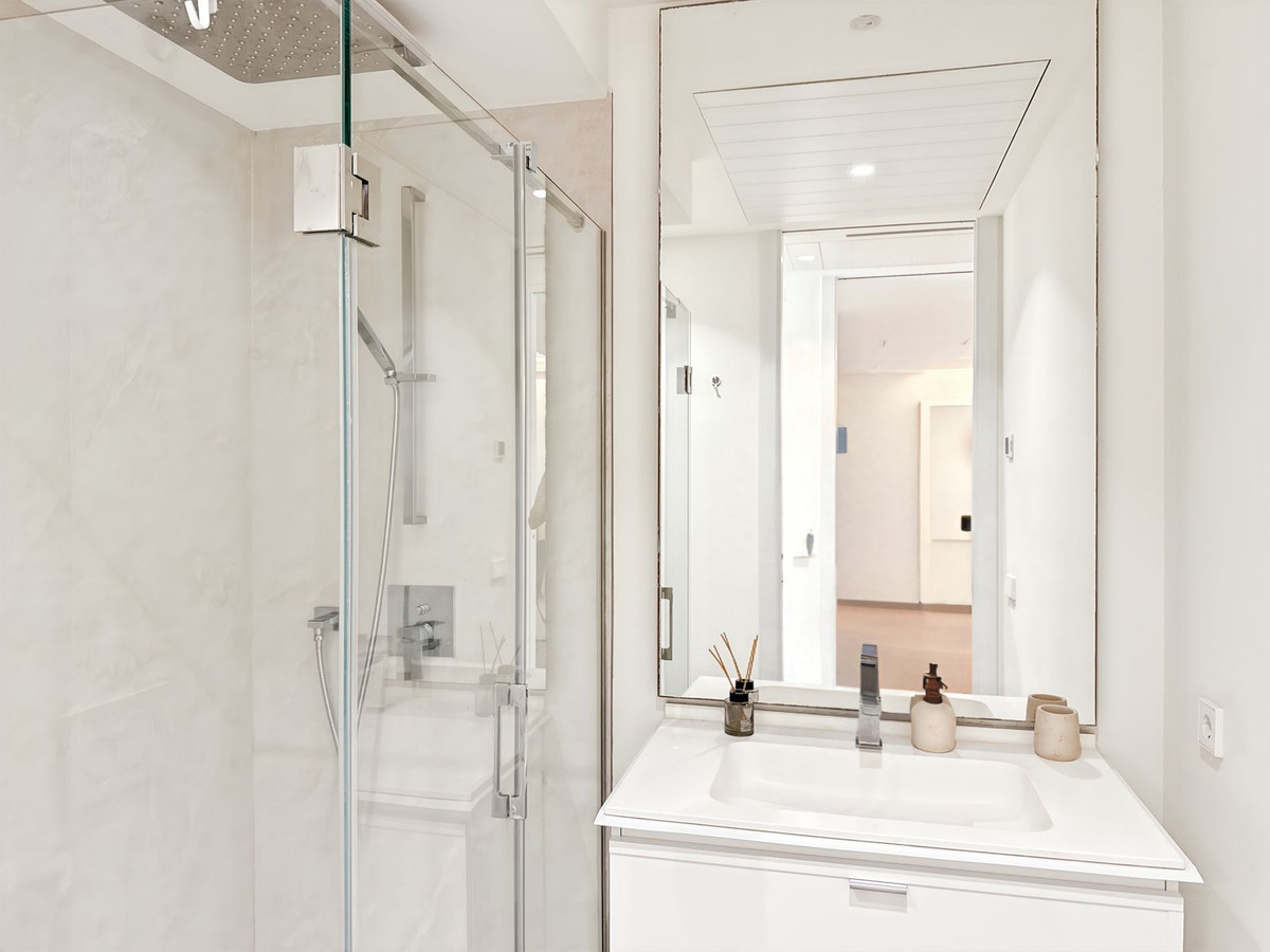 37b8a706f69845504ea222928a113613 - 45