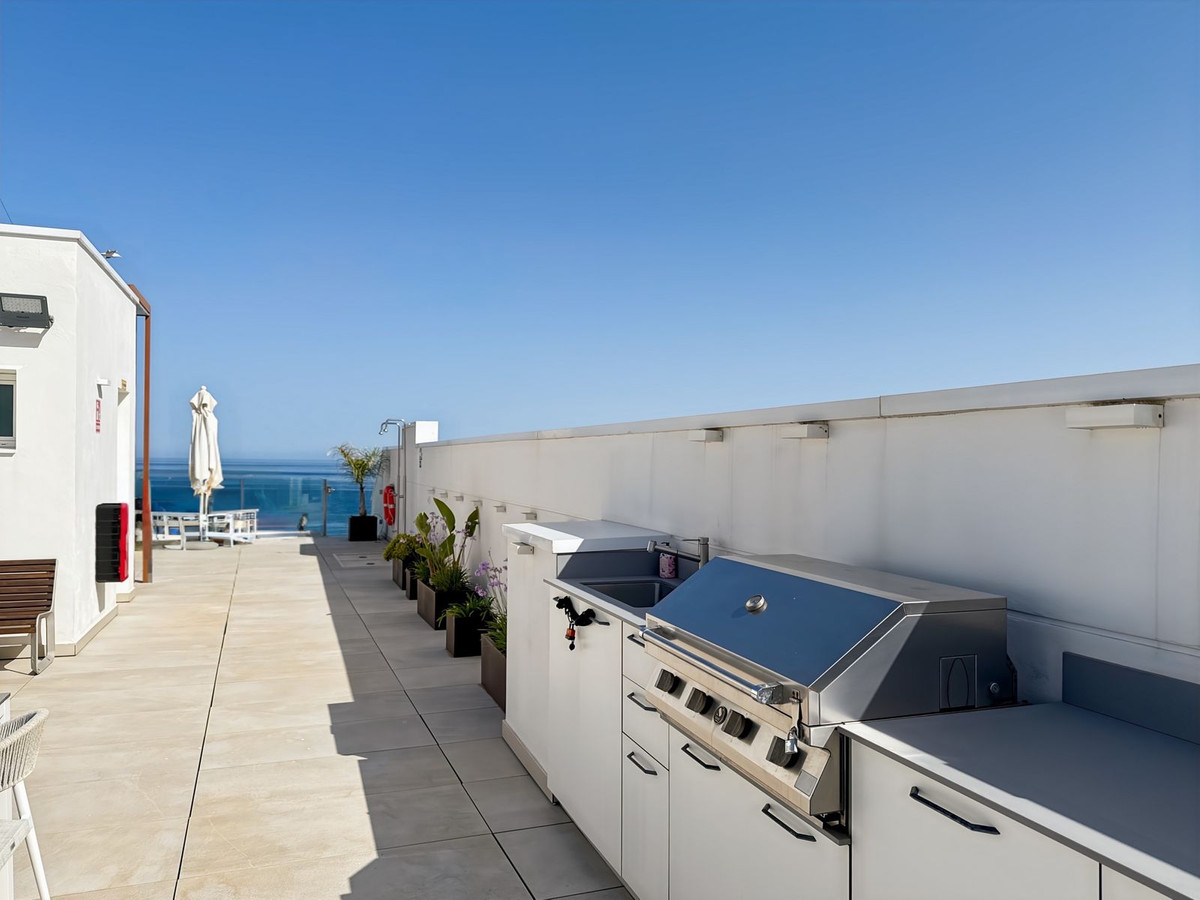 37b8a706f69845504ea222928a113613 - 56