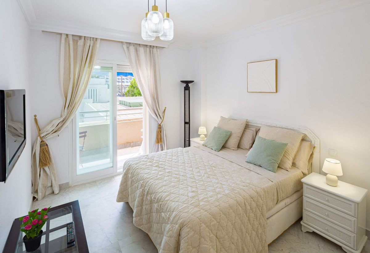 3e429e532924cf7c24a296bd52fbf76d - 17