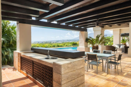 56e5a53e64a26f407d682e05e5a8723c - 10