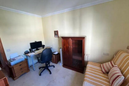 5a93b80db557004fe91ba529324a71b3 - 12