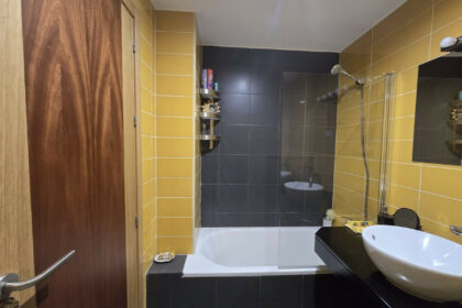 5af4a0b6194d6028c4d9174f7a117d0d - 32