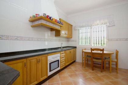 5b96e33a0fc2ba0195c089bfd56d9d08 - 24