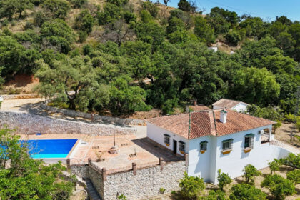 5b96e33a0fc2ba0195c089bfd56d9d08 - 39