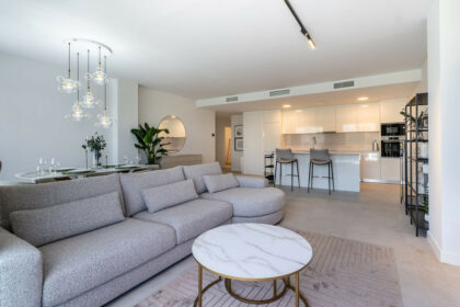 630a97ab5e5df19ee8bf362245a6e021 - 2