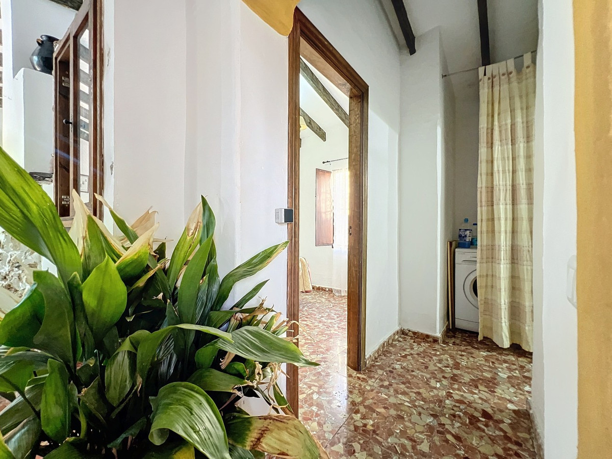 6c89de9f1327ad37ae6be2a2744349e5 - 19